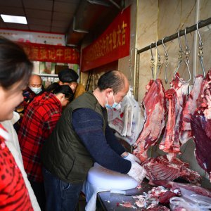 新店開業(yè)送白菜，這個(gè)老板的生意火了